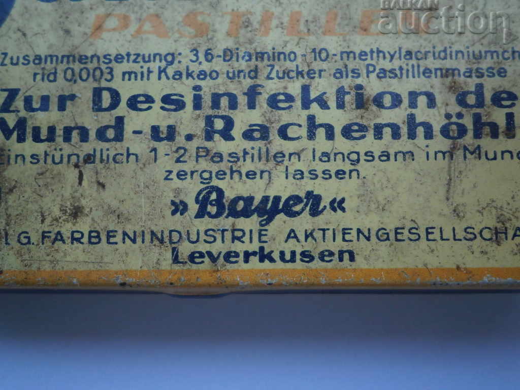 Delivery of PANFLAVIN BAYER metal small box WW2 WWII