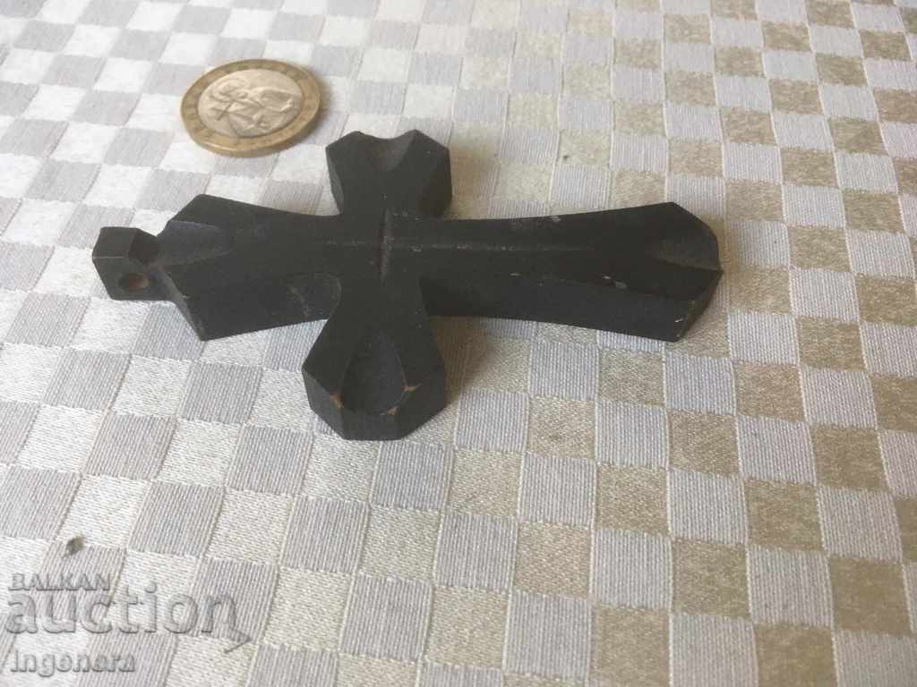 Auction  CROSS WOODEN ANCIENT RELIGION