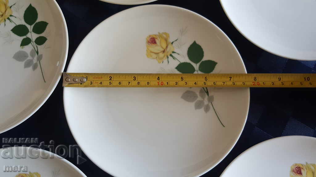 Delivery of Set of porcelain plates - Bavaria Delivery of Set of porcelain plates - Bavaria