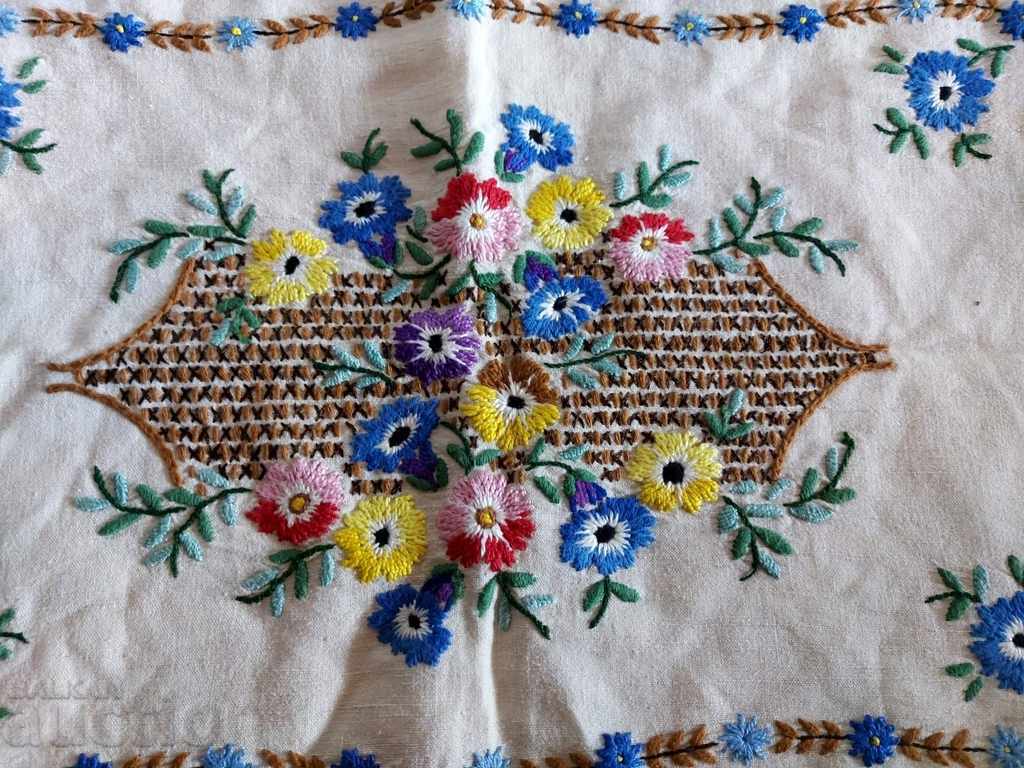 Delivery of LUXURIOUS OLD CUSHION COVER CHEIS BRODERIA SHEVITSA