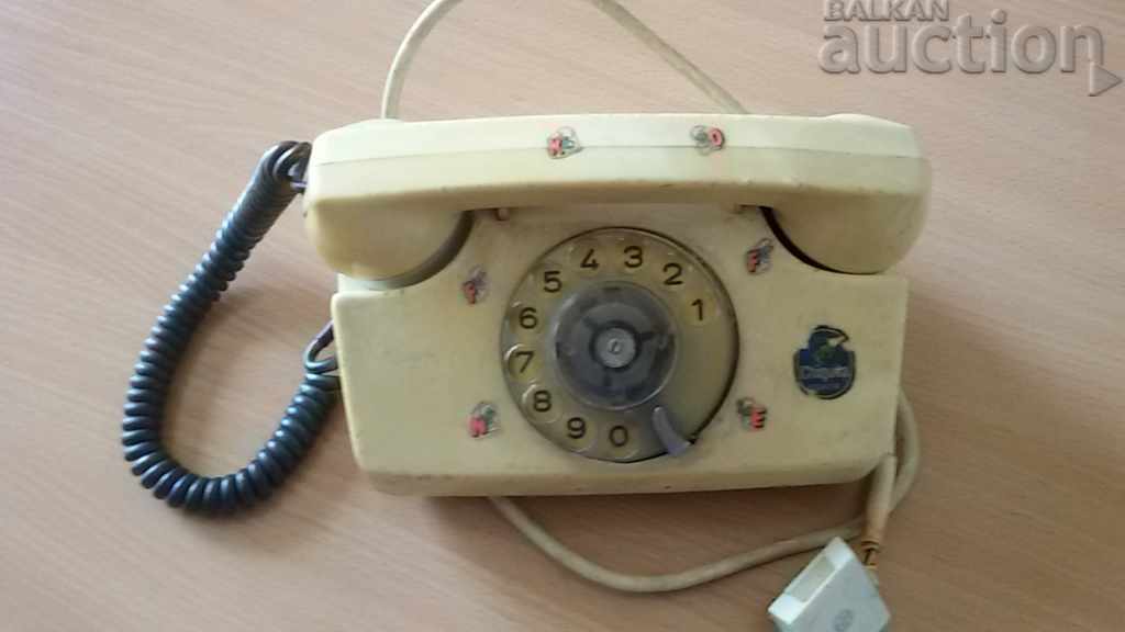 retro vintage phone 1972 with price 31.00 BGN | € 15.85 retro vintage phone 1972 with price 31.00 BGN | € 15.85