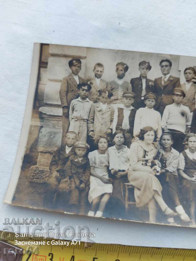 Delivery of BREGOVO - STUDENTS - TEACHER - 1935