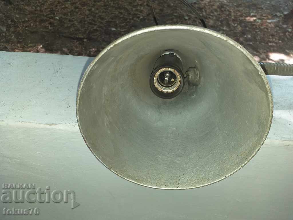 Delivery of Old industrial lamp with a very strong stand. Unique. Delivery of Old industrial lamp with a very strong stand. Unique.