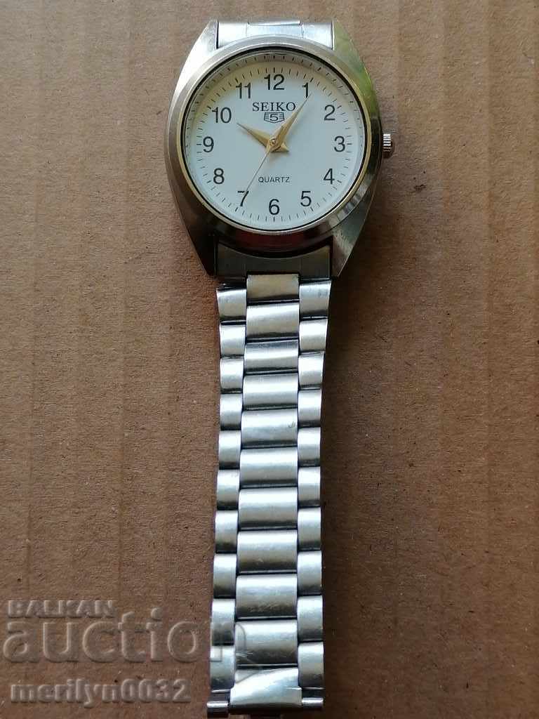 Seiko wristwatch 5 second hand, WORKS with price 55.00 BGN | € 28.12 Seiko wristwatch 5 second hand, WORKS with price 55.00 BGN | € 28.12