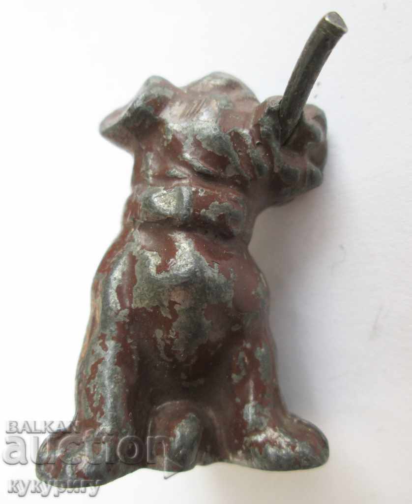 Delivery of Old small metal figurine figure dog puppy decoration