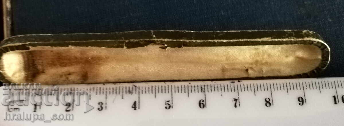 Delivery of Old cigarette box 19th century Eght Bernstein Delivery of Old cigarette box 19th century Eght Bernstein