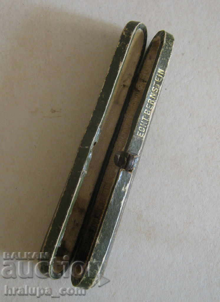 Old cigarette box 19th century Eght Bernstein Old cigarette box 19th century Eght Bernstein