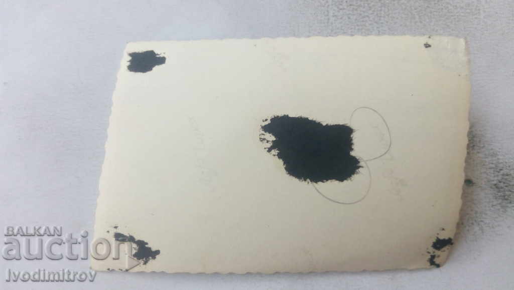 Photo: Soldiers transporting an anti-aircraft gun along a riverbed with price 1.85 BGN | € 0.95 Photo: Soldiers transporting an anti-aircraft gun along a riverbed with price 1.85 BGN | € 0.95