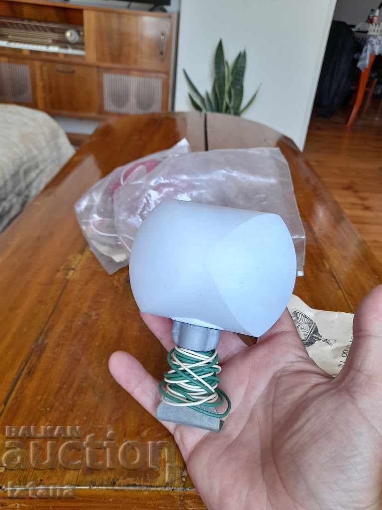 Livrarea Lămpi de stop suplimentare vechi Livrarea Lămpi de stop suplimentare vechi