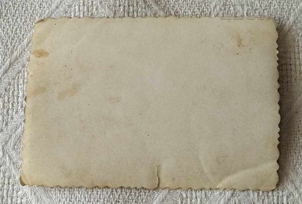 ANUNȚUL SIMEON II CA REGE AL STAREI ZAGORA FOTO DE VACANȚĂ 1943 cu preț 12.00 BGN | € 6.14 ANUNȚUL SIMEON II CA REGE AL STAREI ZAGORA FOTO DE VACANȚĂ 1943 cu preț 12.00 BGN | € 6.14