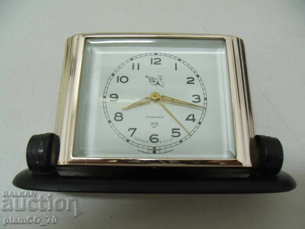 № * 5506 old Russian table clock Pioneer with price 25.00 BGN | € 12.78 № * 5506 old Russian table clock Pioneer with price 25.00 BGN | € 12.78