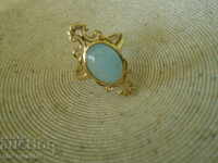GORGEOUS GOLD RING, 375 Gold with Natural Aquamarine