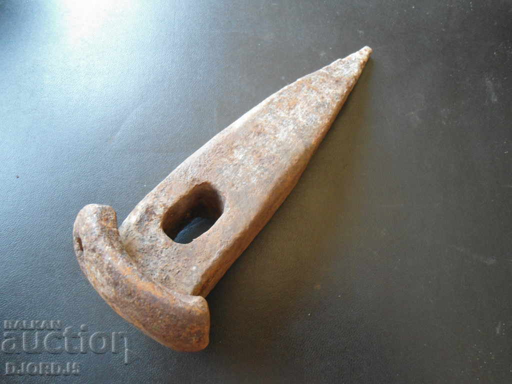 Old tool, 2,200 kg with price 7.00 BGN | € 3.58 Old tool, 2,200 kg with price 7.00 BGN | € 3.58