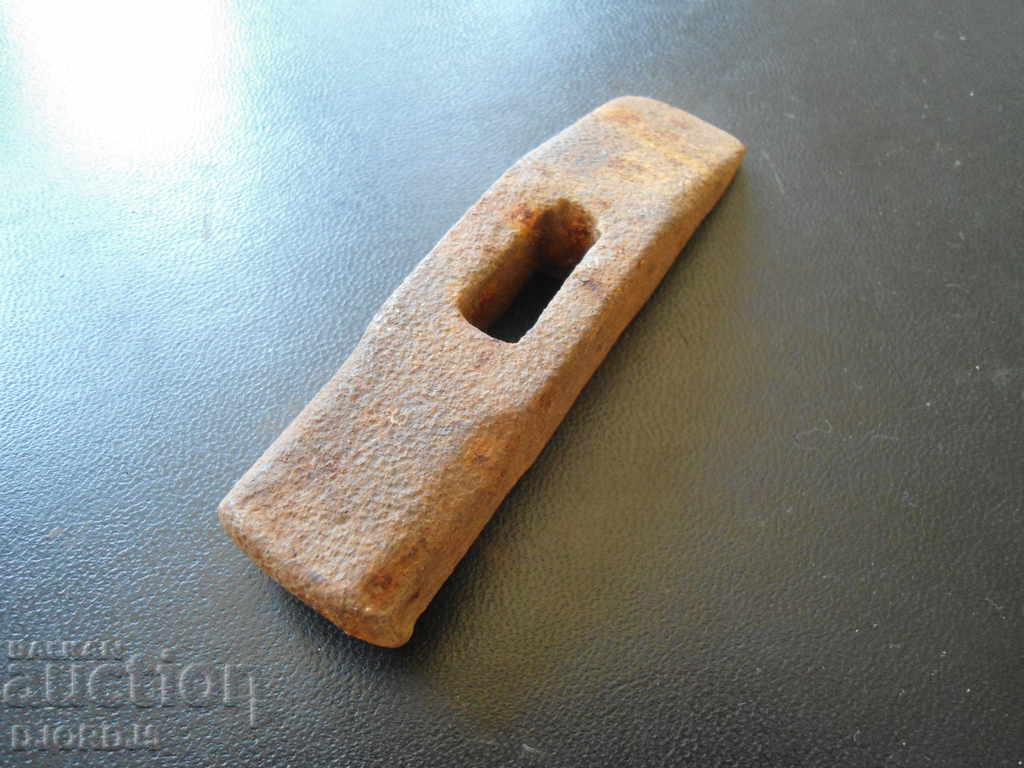 Старо чукче с цена 4.00 лв. | € 2.05 Старо чукче с цена 4.00 лв. | € 2.05