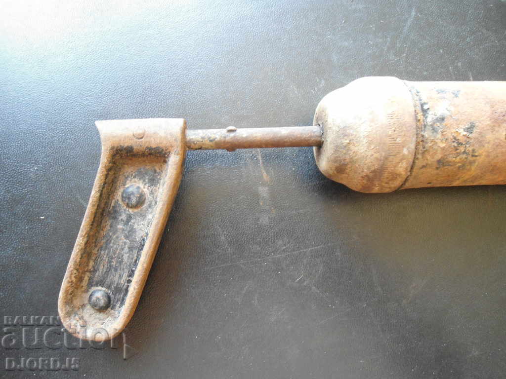 Auction Old taclamite Auction Old taclamite