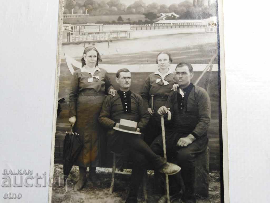 Auction  ROYAL PHOTO-1934 - COSTUME, tinsel, braid
