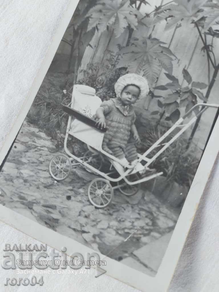 CHILD - RETRO STROLLER - 7 CHILD - RETRO STROLLER - 7