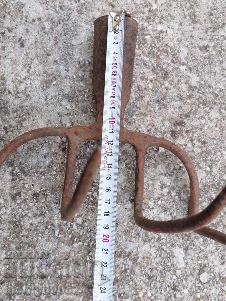 Old villa, wrought iron instrument - 6