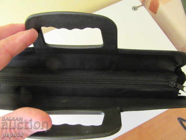 Licitație SAC EXCELENT RUSĂ NEGRU PENTRU DOCUMENTE - 37 x 28 cm.