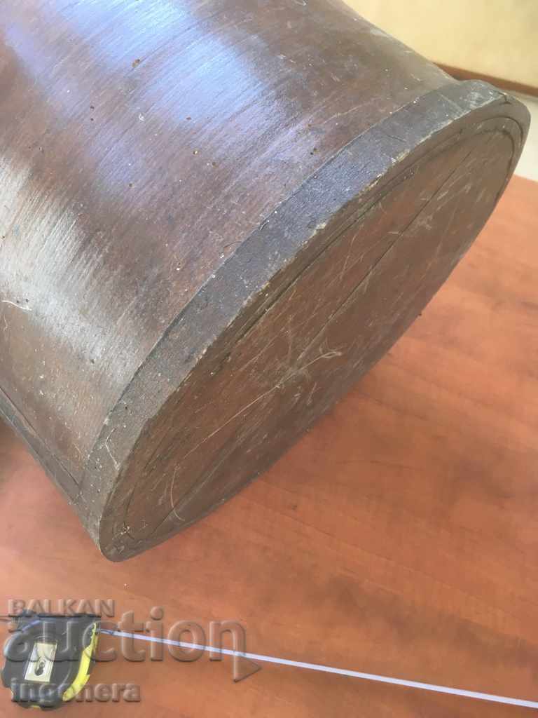 Delivery of KRINA SHINIK DISH WOOD ANTIQUE WITH LID Delivery of KRINA SHINIK DISH WOOD ANTIQUE WITH LID