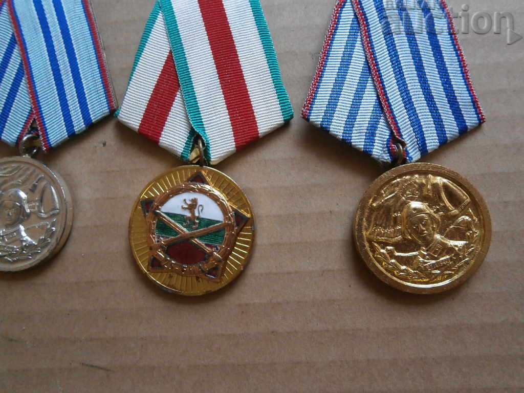 lot medals medal with price 35.00 BGN | € 17.90 lot medals medal with price 35.00 BGN | € 17.90