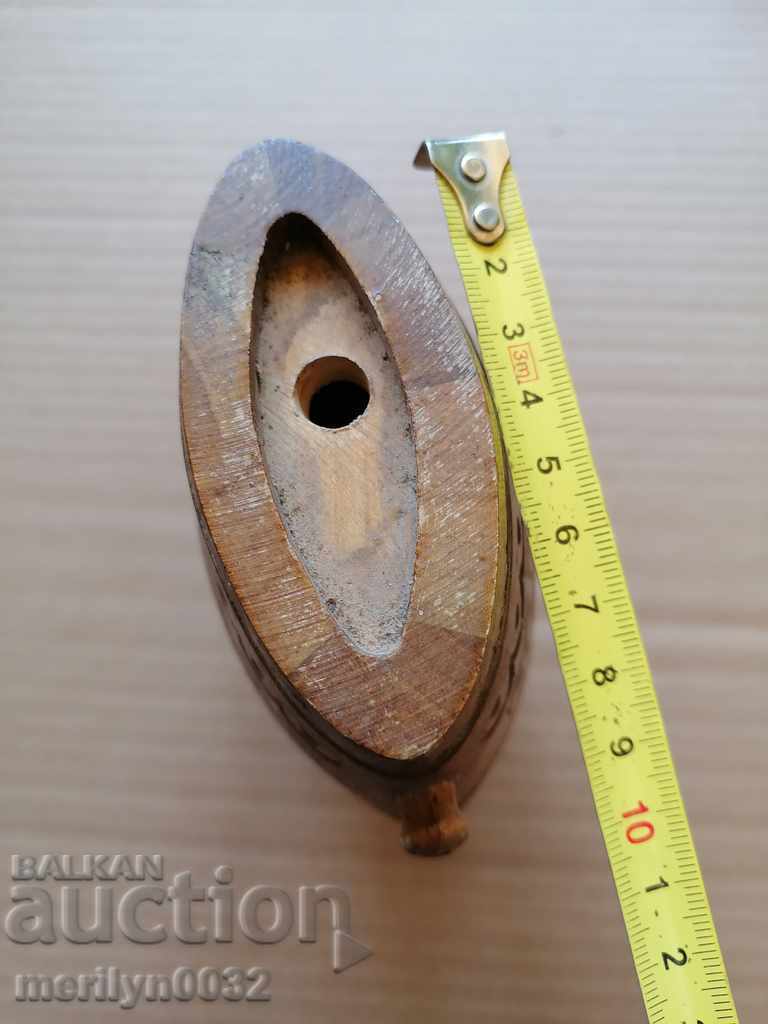 Delivery of Old spider wood carving barrel, cask, keg, flagon Delivery of Old spider wood carving barrel, cask, keg, flagon