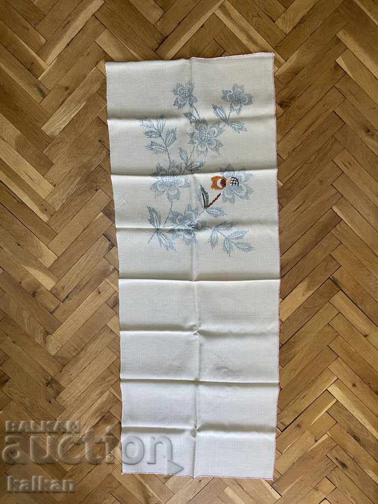 Auction  Fabric with unfinished embroidery for a pillow or tablecloth