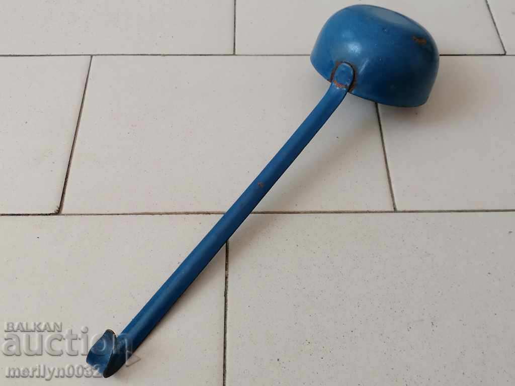 Delivery of Old spoon with enamel, lamb early wound, PRB Delivery of Old spoon with enamel, lamb early wound, PRB