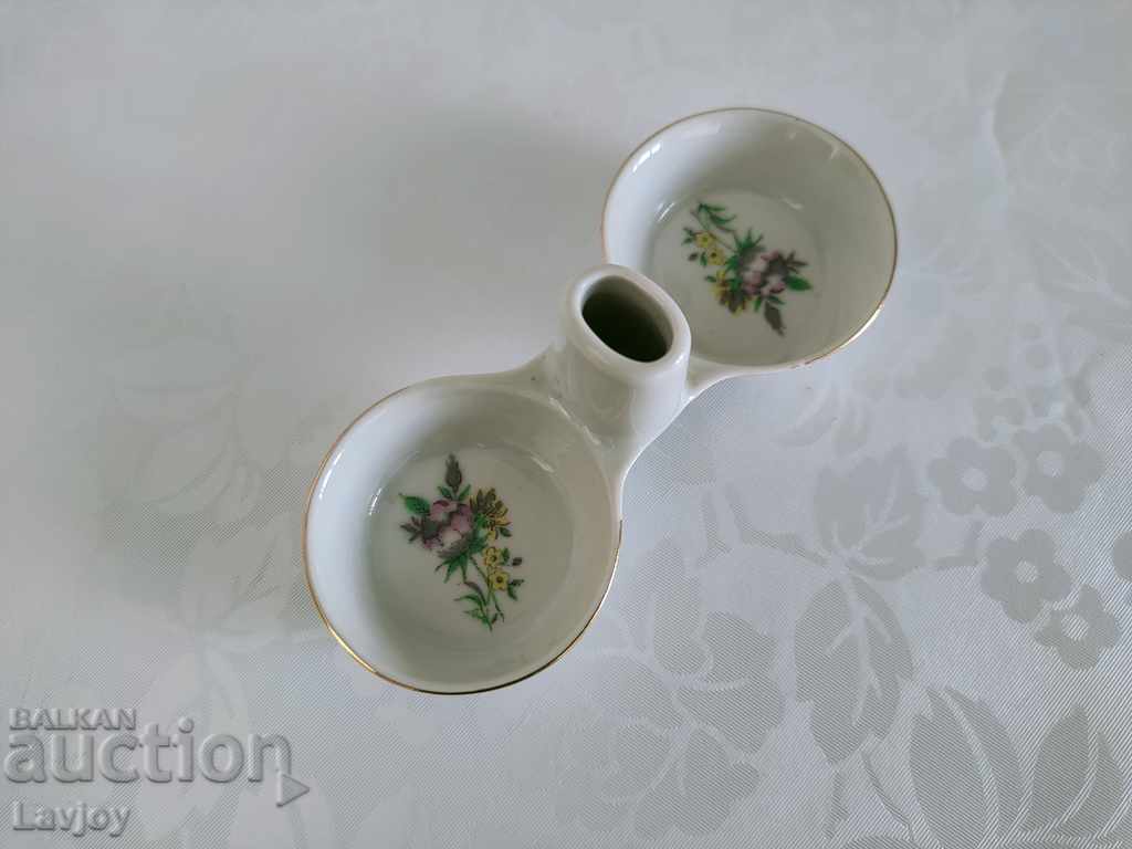 Порцеланова солница Соц с цена 10.00 лв. | € 5.11 Порцеланова солница Соц с цена 10.00 лв. | € 5.11