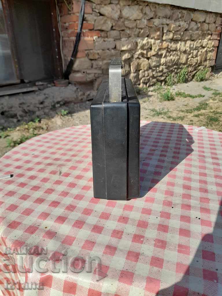 Delivery of Old radio, radio receiver Alpinist 418 Delivery of Old radio, radio receiver Alpinist 418