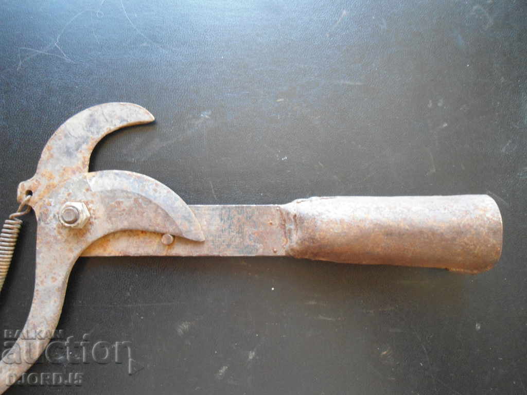 Δημοπρασία Παλιά ψαλίδια κλαδέματος. Δημοπρασία Παλιά ψαλίδια κλαδέματος.