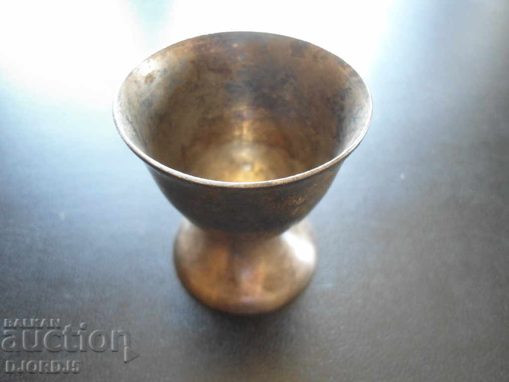 Стара метална чашка