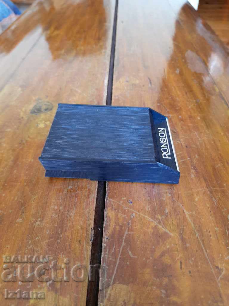Old Ronson lighter box with price 16.00 BGN | € 8.18 Old Ronson lighter box with price 16.00 BGN | € 8.18