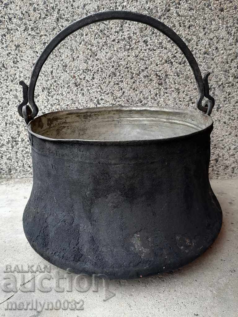 Vechie oală de aramă 5.7kg ceaun mare cupru cazan peratnic Vechie oală de aramă 5.7kg ceaun mare cupru cazan peratnic