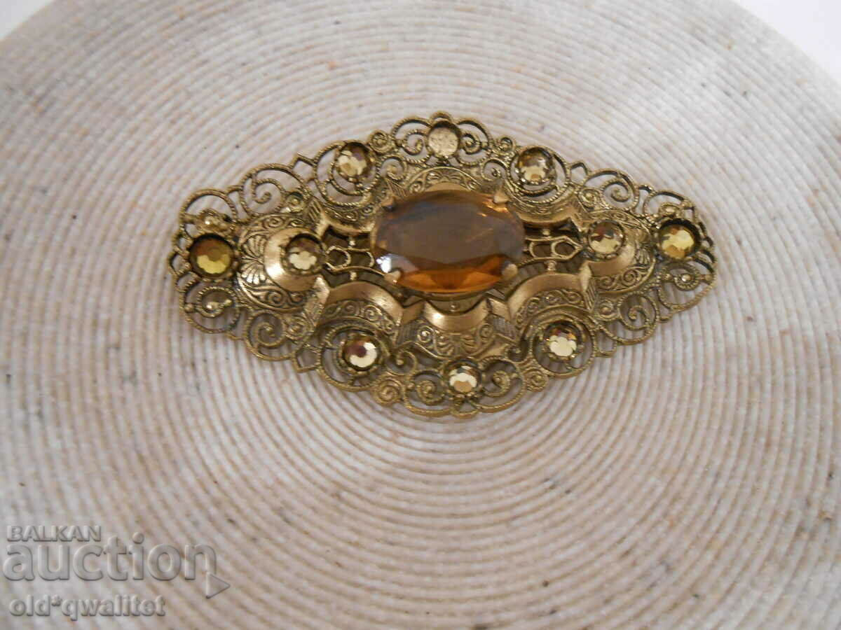 Auction ORIGINAL old BROOCH, natural central stone Auction ORIGINAL old BROOCH, natural central stone