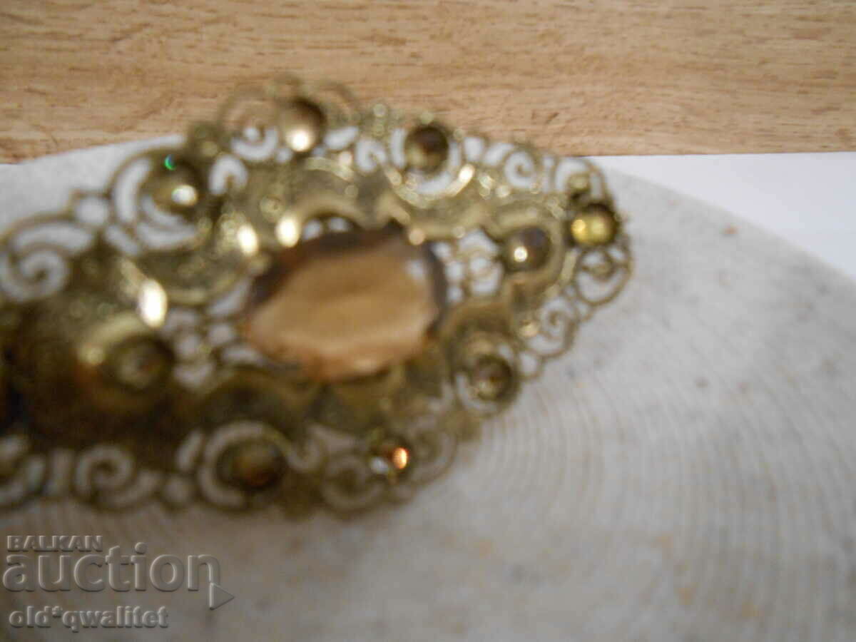 Delivery of ORIGINAL old BROOCH, natural central stone Delivery of ORIGINAL old BROOCH, natural central stone