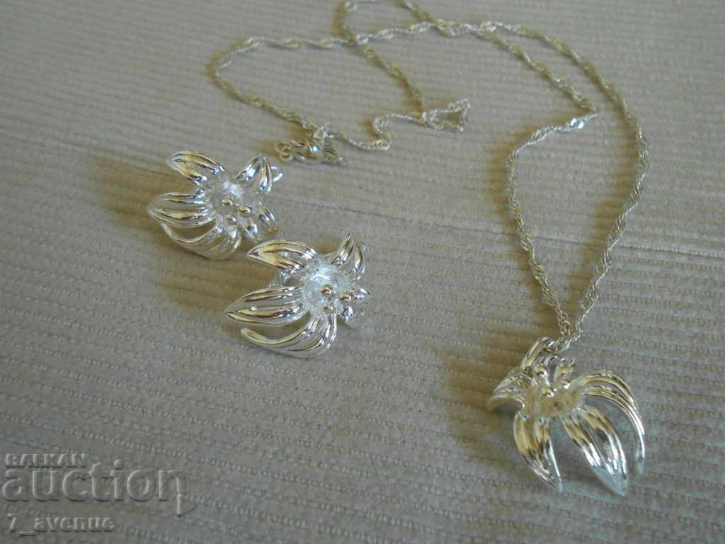 LOT necklace with earrings - interesting, see for yourself with price 18.00 BGN | € 9.20 LOT necklace with earrings - interesting, see for yourself with price 18.00 BGN | € 9.20
