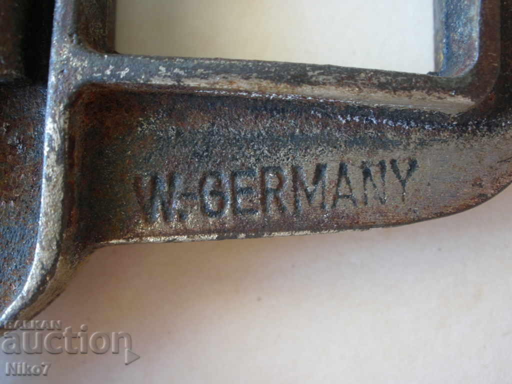 Old, small vise - West Germany - 7 Old, small vise - West Germany - 7