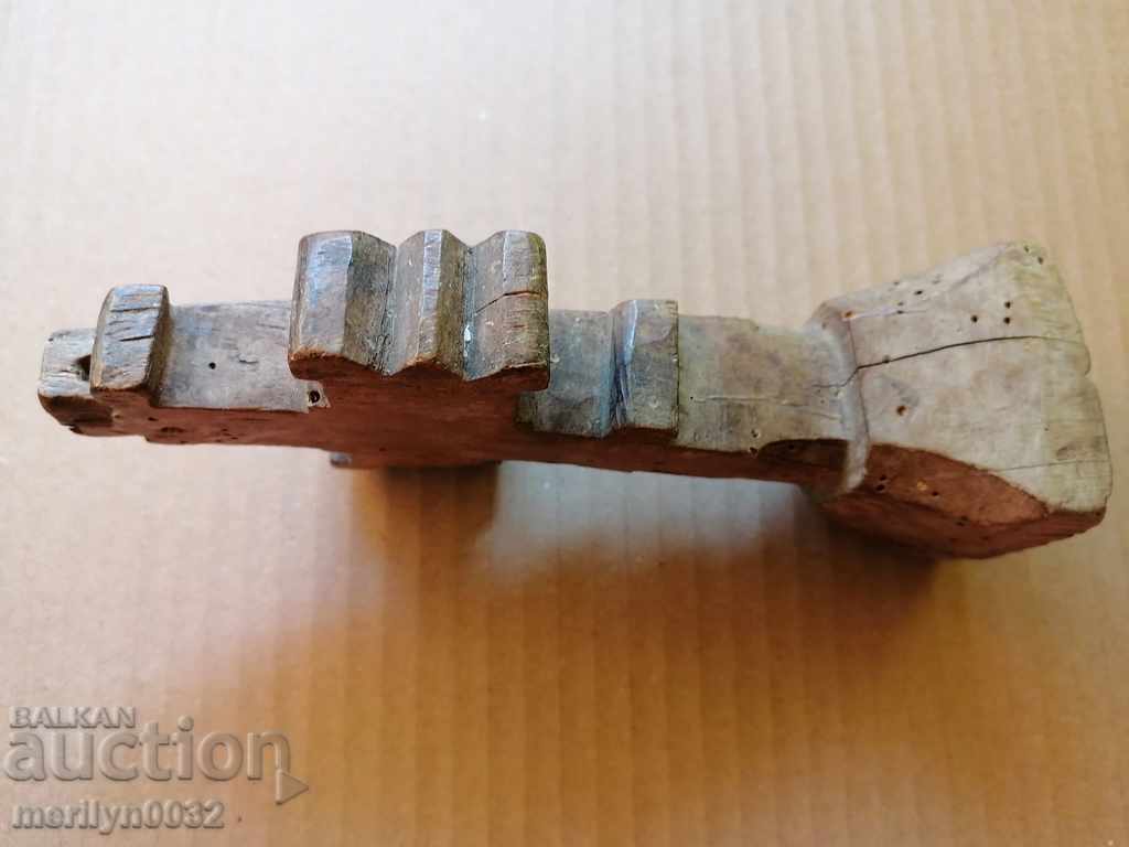 Auction Table cross of wood print for pita prosphorus primitive Auction Table cross of wood print for pita prosphorus primitive