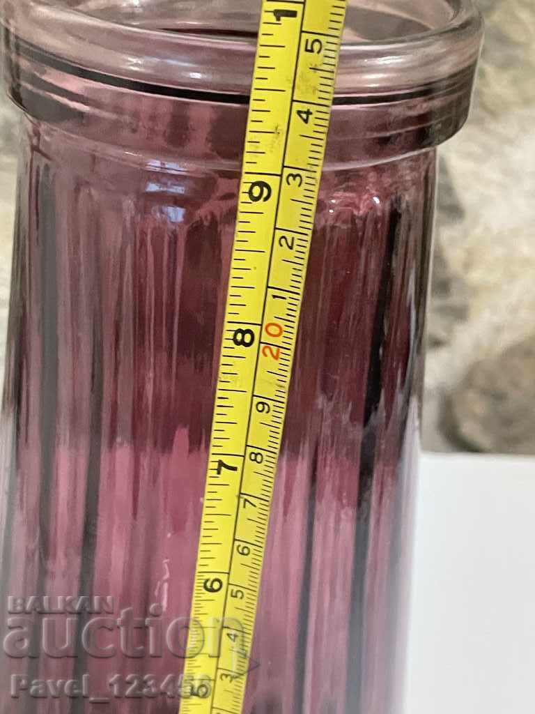 Auction large, thick-walled, glass vase Auction large, thick-walled, glass vase