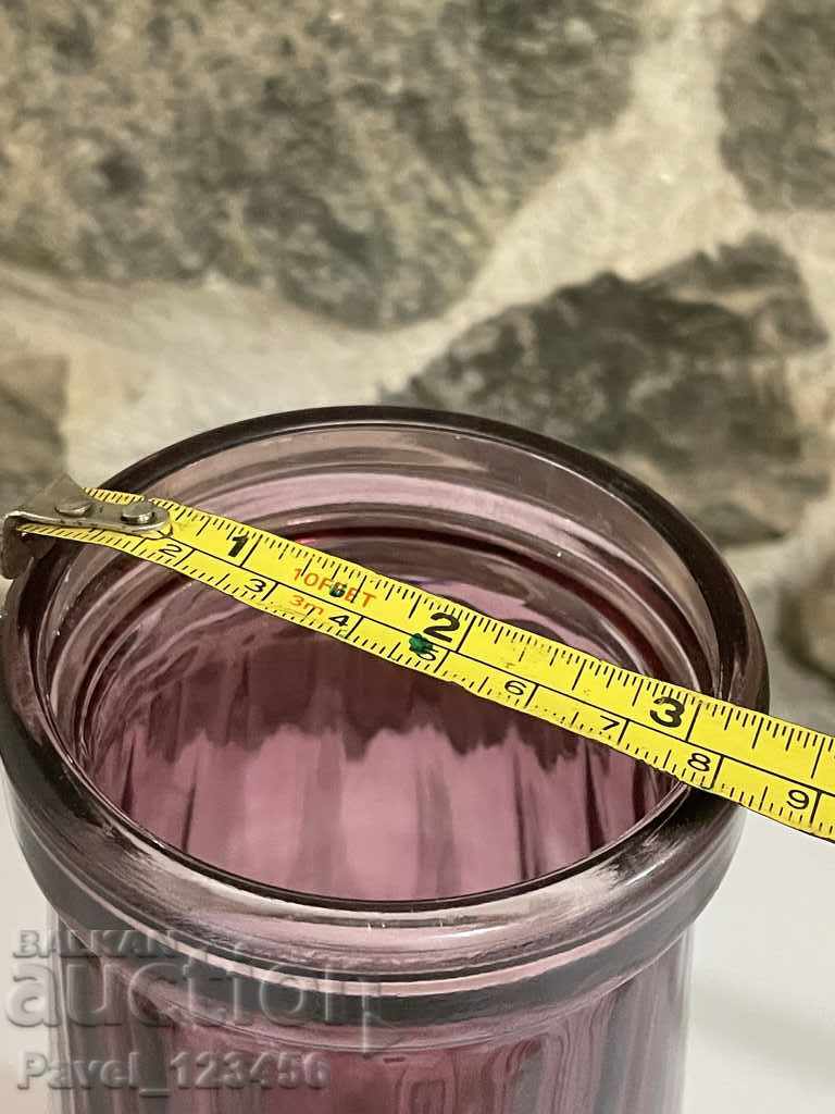 Delivery of large, thick-walled, glass vase Delivery of large, thick-walled, glass vase