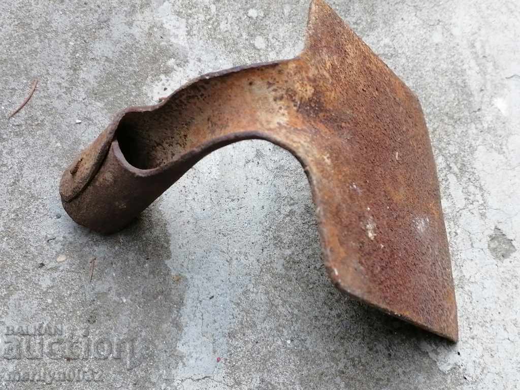Forged chap, hoe, agricultural instrument, wrought iron with price 28.00 BGN | € 14.32 Forged chap, hoe, agricultural instrument, wrought iron with price 28.00 BGN | € 14.32