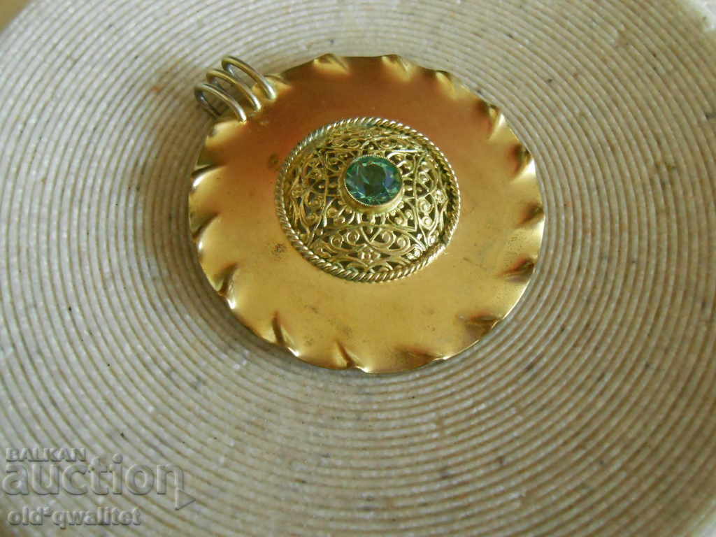 Ελκυστικό παλιό μενταγιόν, επιχρύσωση, όμορφος λίθος 56 χιλ./48 χιλ - 5 Ελκυστικό παλιό μενταγιόν, επιχρύσωση, όμορφος λίθος 56 χιλ./48 χιλ - 5