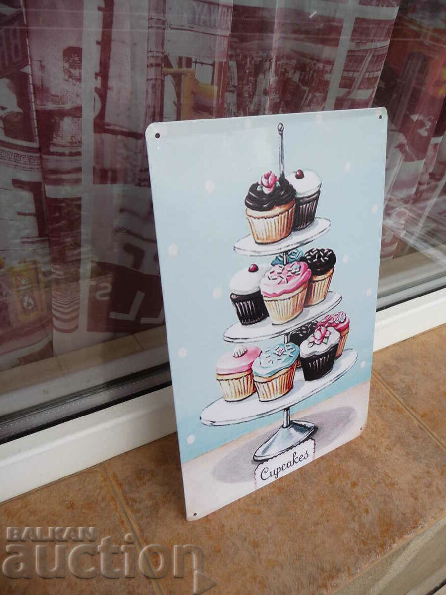 Δημοπρασία Μεταλλικό πιάτο μάφιν τροφίμων cupcakes πολλών διαφορετικών στάσεων Δημοπρασία Μεταλλικό πιάτο μάφιν τροφίμων cupcakes πολλών διαφορετικών στάσεων