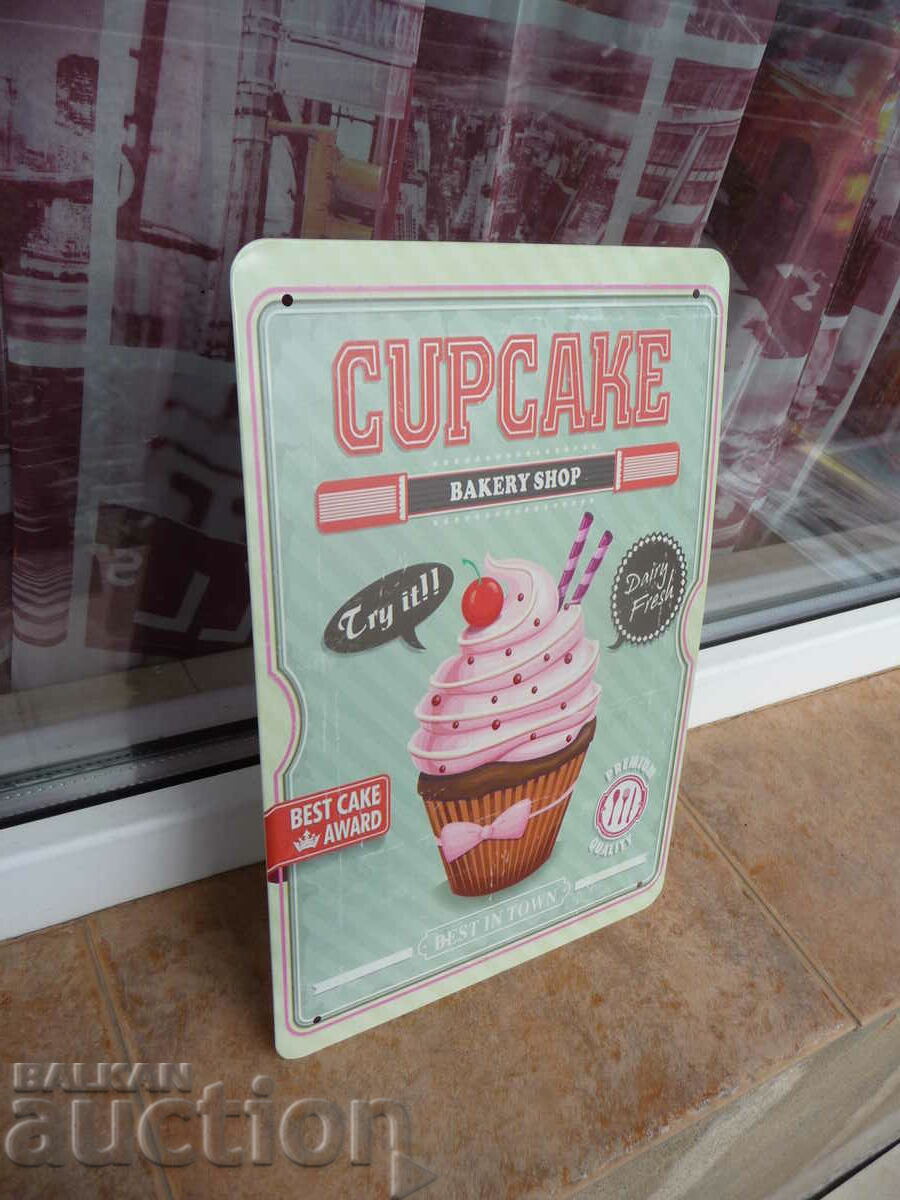 Δημοπρασία Μεταλλικό πιάτο τροφίμων muffin cupcake κεράσι πούρα ζάχαρης Δημοπρασία Μεταλλικό πιάτο τροφίμων muffin cupcake κεράσι πούρα ζάχαρης