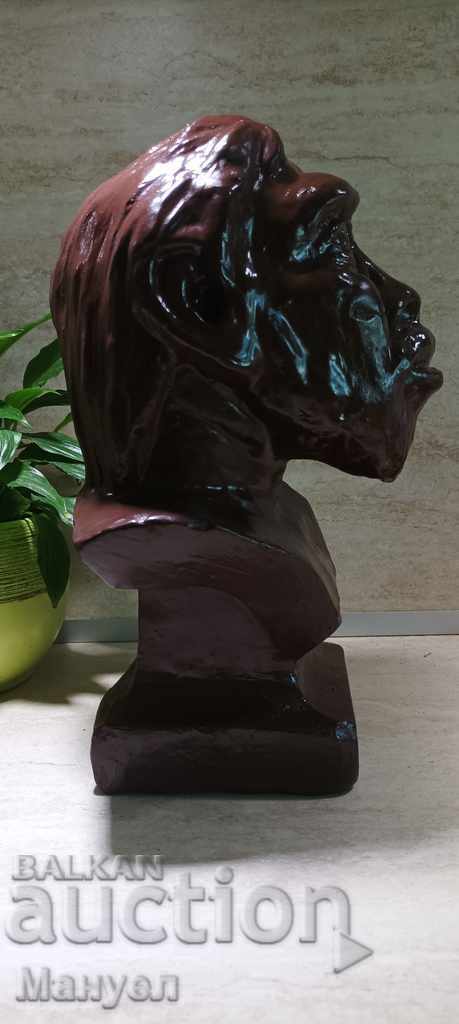 I am selling an old author's sculpture. - 6 I am selling an old author's sculpture. - 6