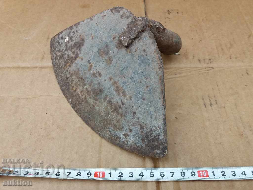 OLD MILITARY PICK with price 3.99 BGN | € 2.04