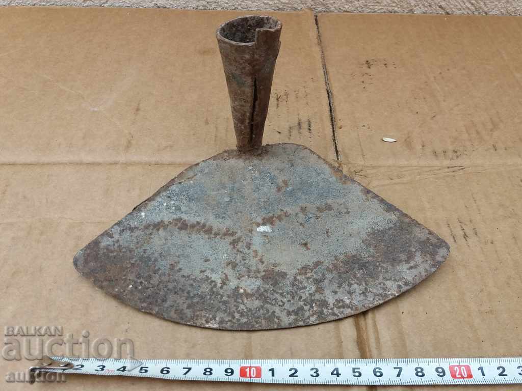 Delivery of OLD MILITARY PICK