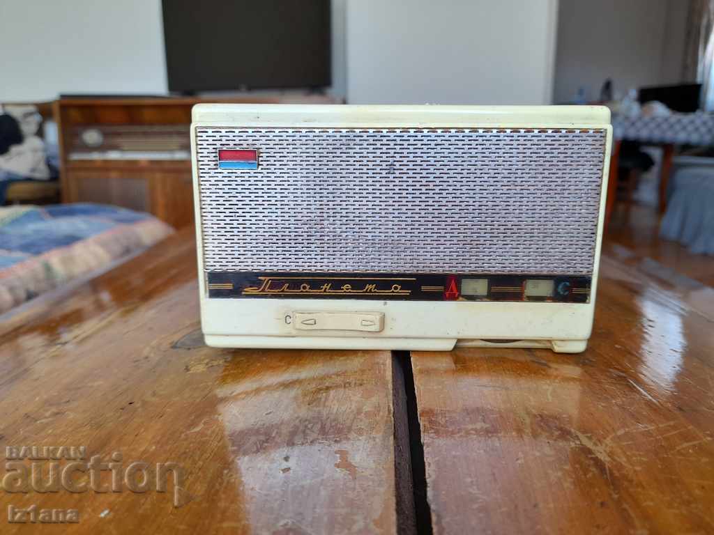 Old radio, Planet radio with price 50.00 BGN | € 25.56 Old radio, Planet radio with price 50.00 BGN | € 25.56