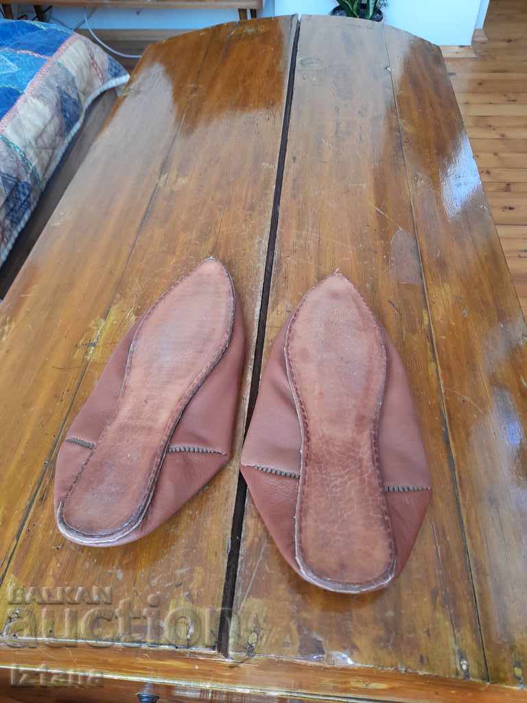 Auction Old women's leather slippers, slippers Auction Old women's leather slippers, slippers